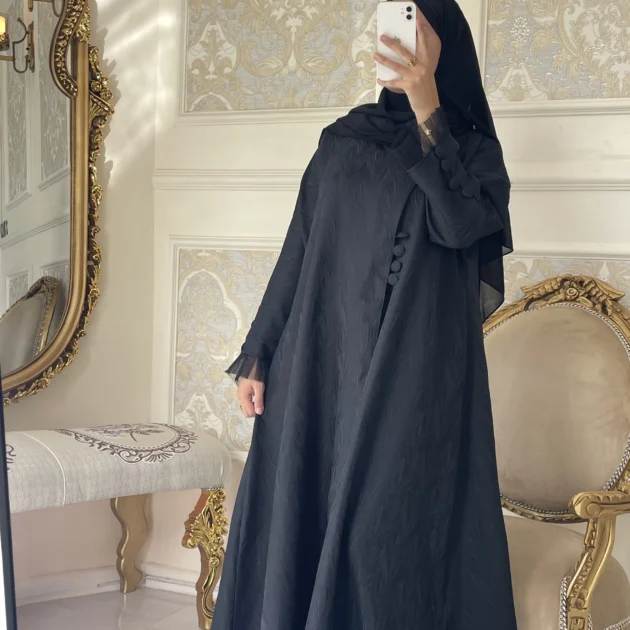 عباية همس… العباية التي تنطق بالأناقة دون كلام 👑